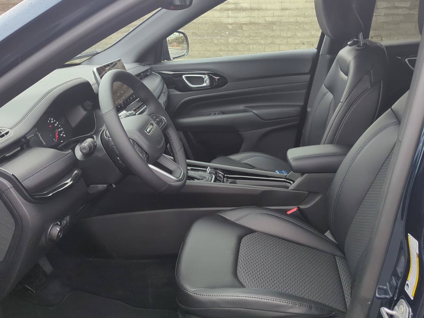 New 2026 Jeep Compass Latitude AWD/4WD image 12