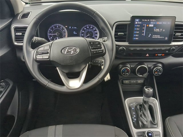 Used 2022 Hyundai Venue SEL image 15