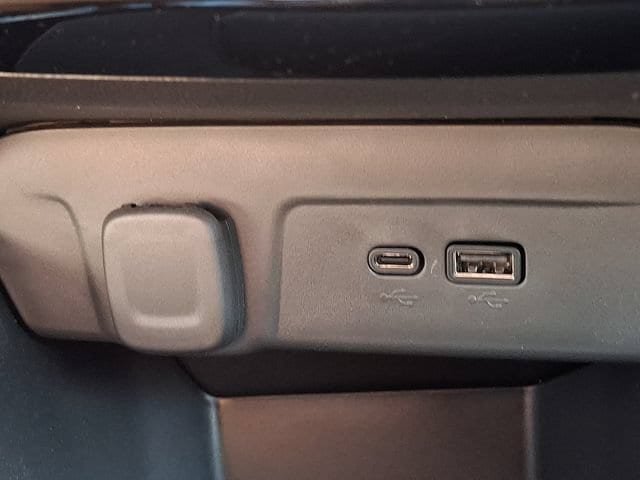 New 2026 Chevrolet Trax LT w/ LT Convenience Package FWD image 18