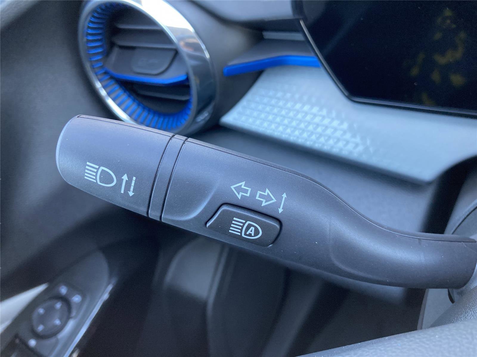 New 2026 Chevrolet Trax LT w/ Driver Confidence Package image 24