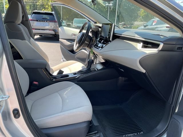 Used 2020 Toyota Corolla LE FWD image 16