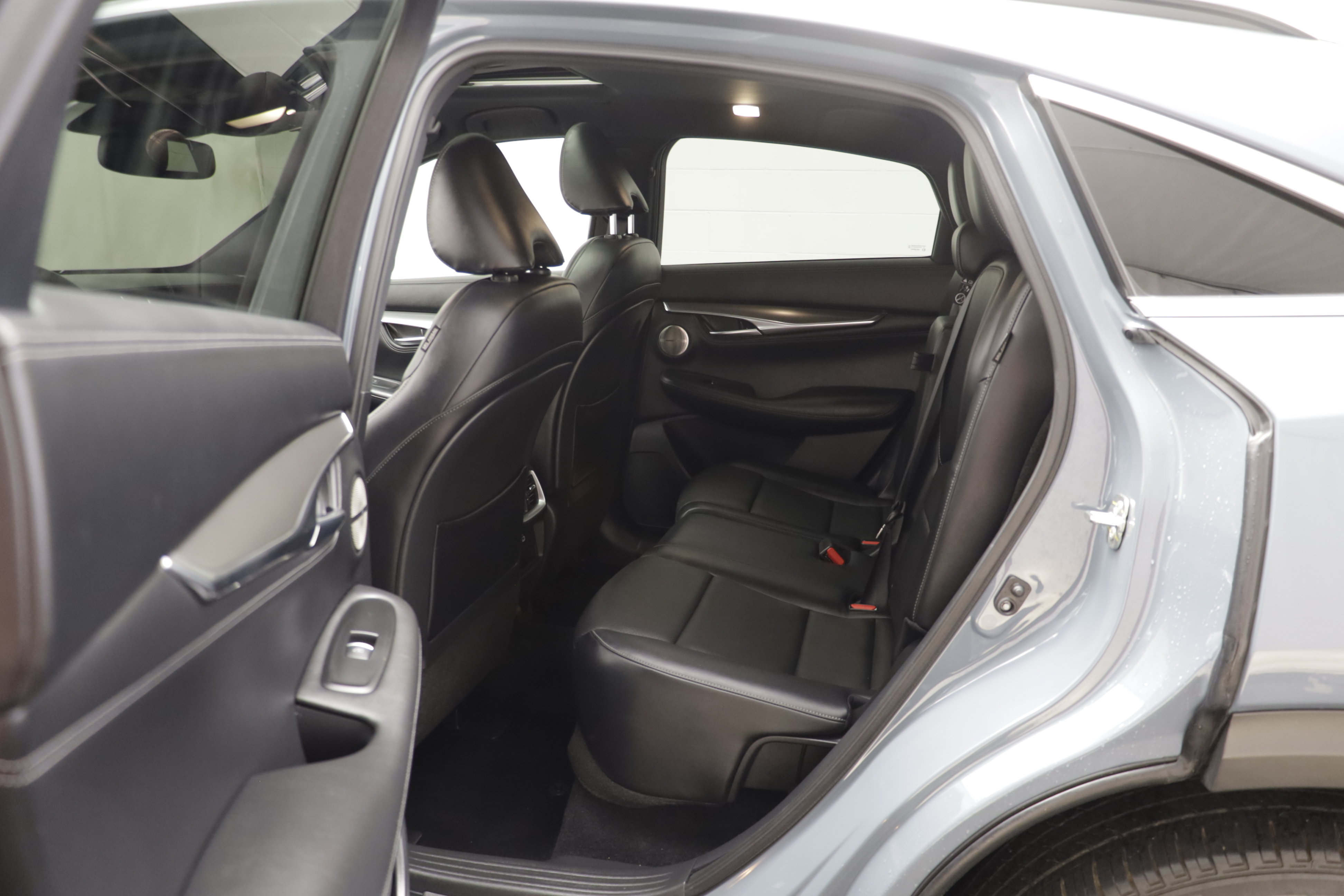 Used 2023 INFINITI QX55 Essential AWD/4WD image 15