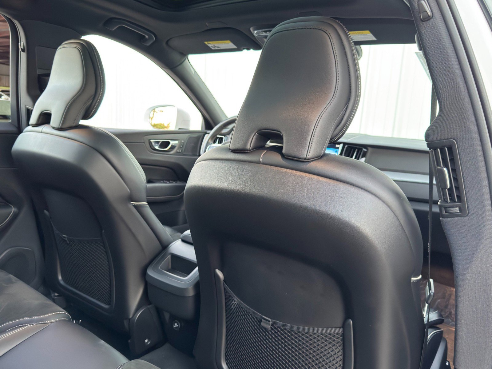 Used 2019 Volvo XC60 T5 R-Design w/ Protection Package image 35