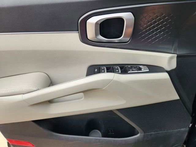 Used 2023 Kia Sorento S w/ Panoramic Sunroof Package image 25