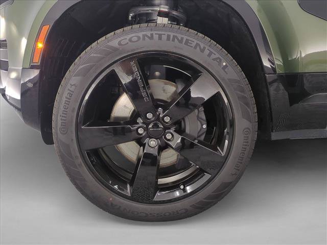New 2026 Land Rover Defender 130 X-Dynamic SE AWD/4WD image 10