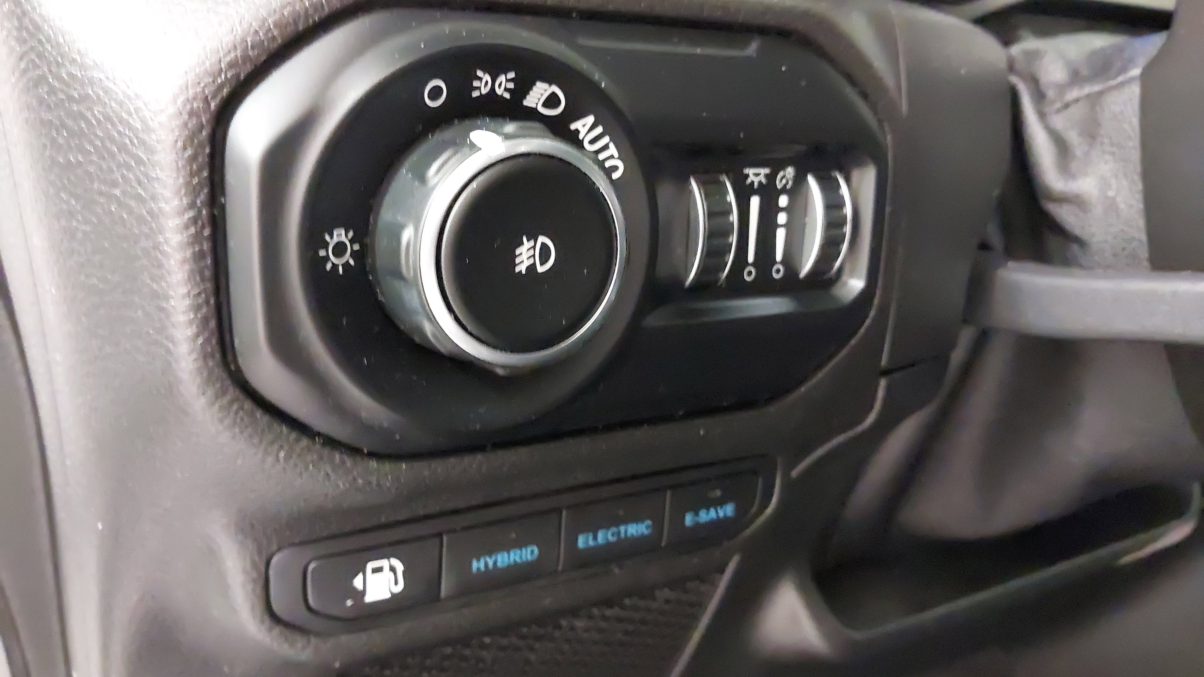 Used 2021 Jeep Wrangler Unlimited Rubicon 4xe w/ Cold Weather Group image 23