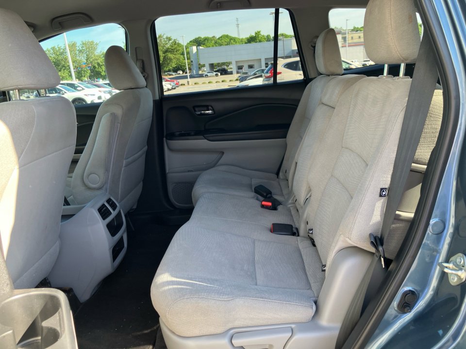 Used 2018 Honda Pilot LX image 34