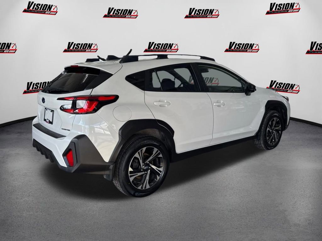 Used 2024 Subaru Crosstrek 2.0i Premium image 5