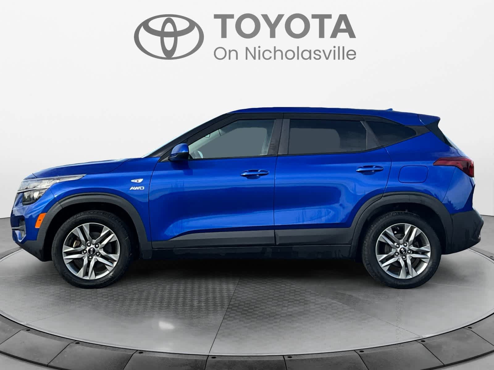 Used 2021 Kia Seltos LX AWD/4WD image 2