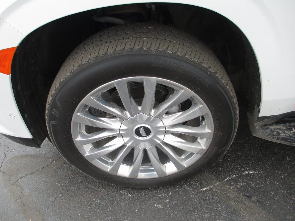 Used 2024 Cadillac Escalade Premium Luxury image 14