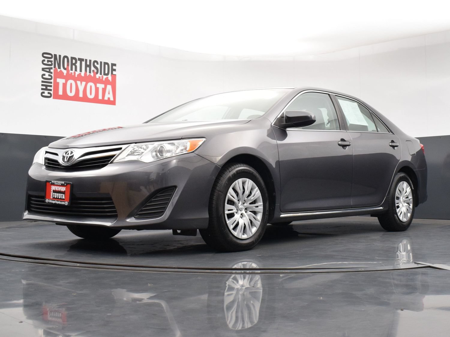 Used 2014 Toyota Camry LE FWD image 30
