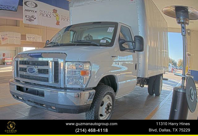 Used 2018 Ford E-350 and Econoline 350 Super Duty w/ Power Windows & Locks Group image 2