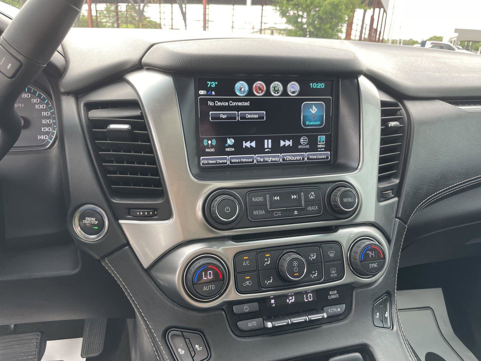 Used 2018 Chevrolet Suburban LT w/ Luxury Package RWD image 15