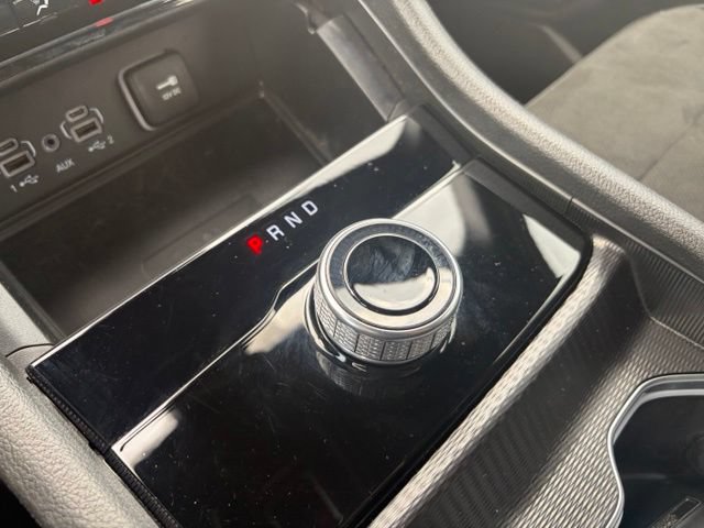 Used 2025 Jeep Grand Cherokee L Altitude RWD image 11