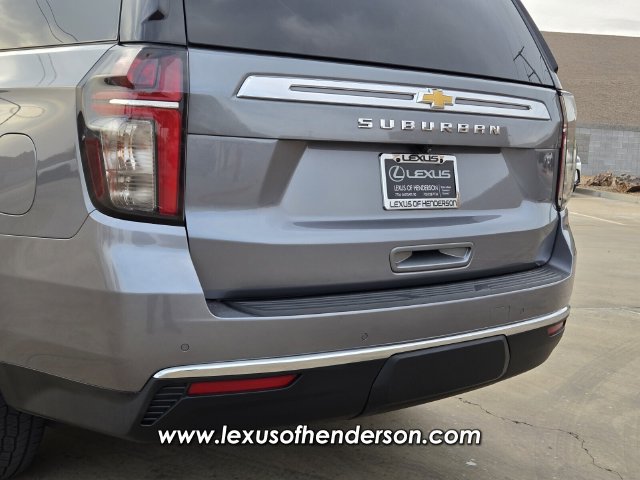 Used 2022 Chevrolet Suburban LS RWD image 5