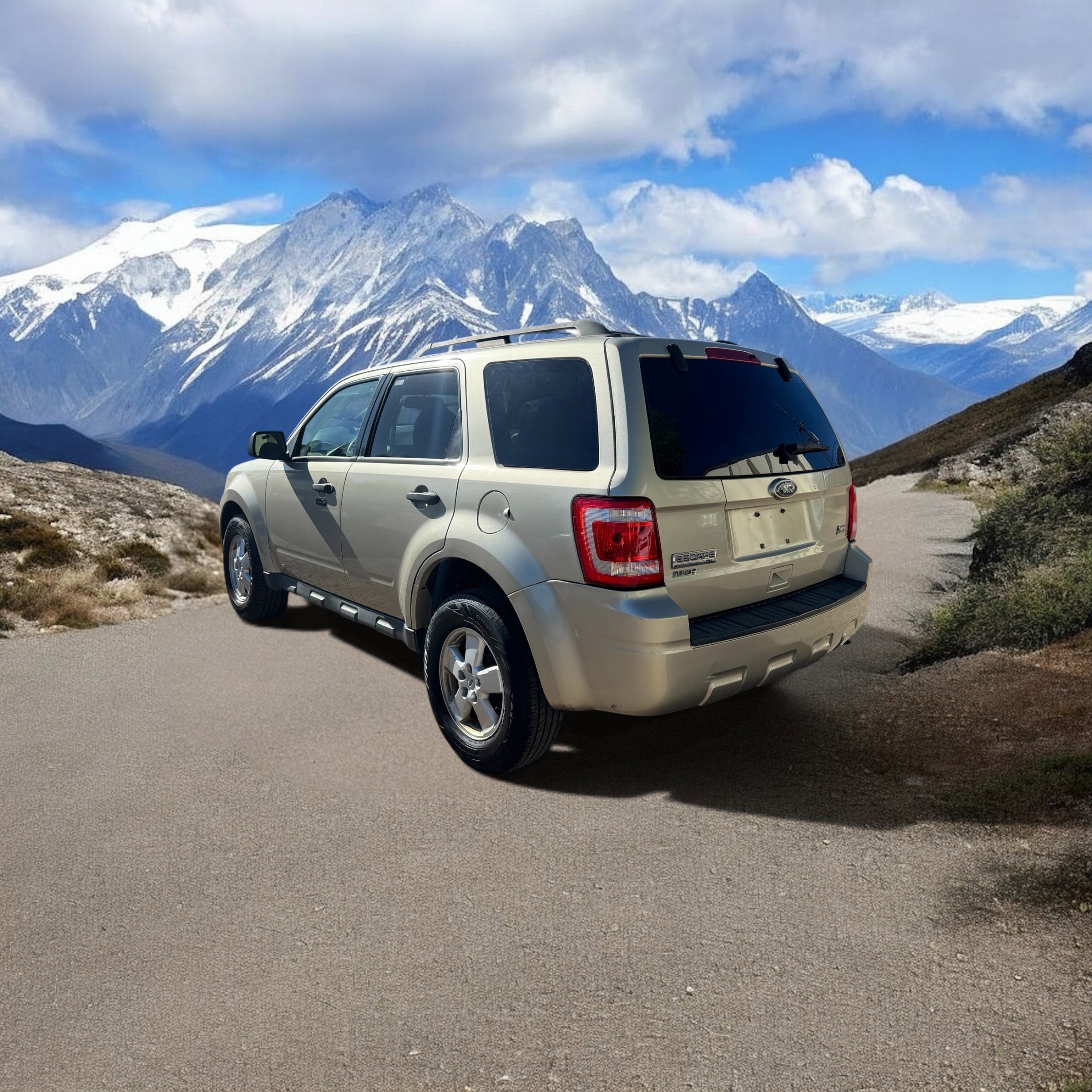Used 2010 Ford Escape XLT FWD image 3
