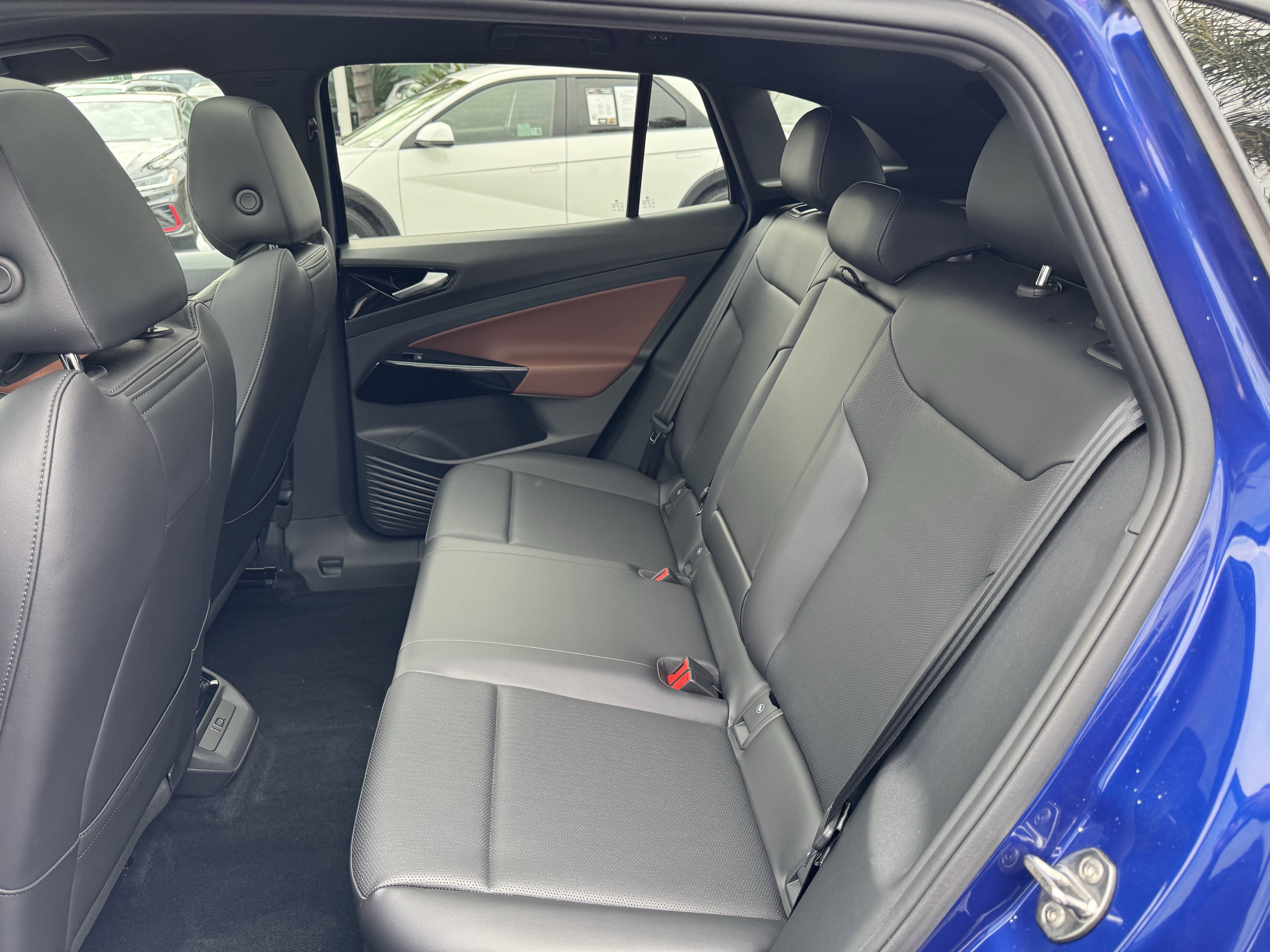 Used 2021 Volkswagen ID.4 Pro S image 32