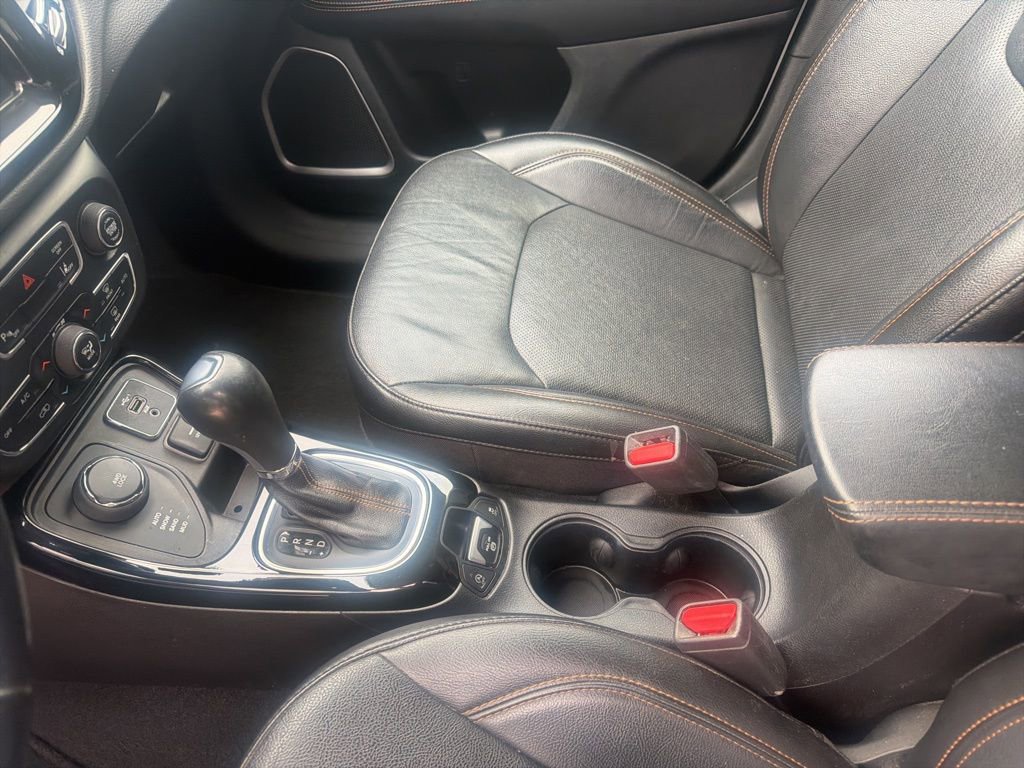 Used 2021 Jeep Compass Limited AWD/4WD image 23