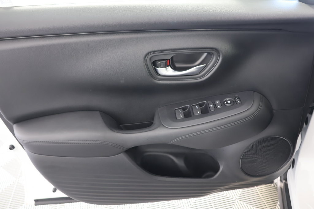 Certified 2026 Honda HR-V LX image 23