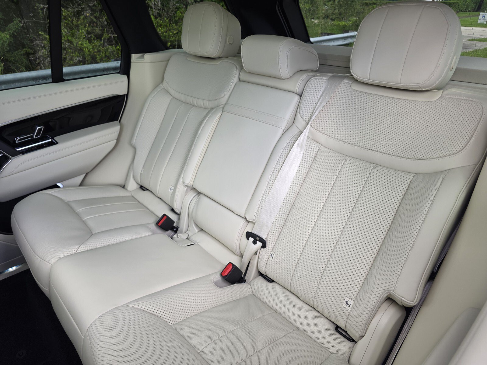 New 2027 Land Rover Range Rover SE AWD/4WD image 14