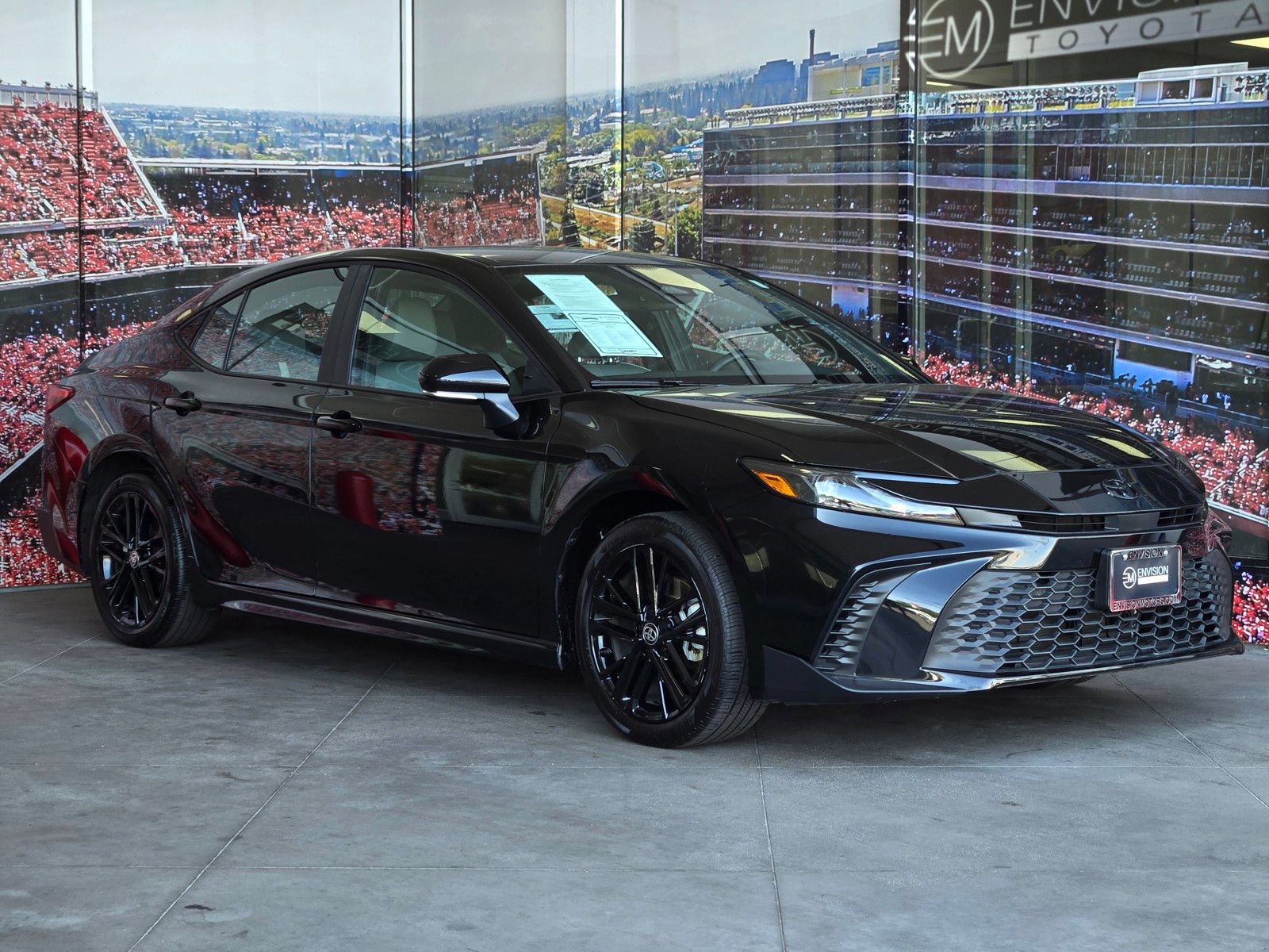 Used 2026 Toyota Camry SE AWD/4WD image 1