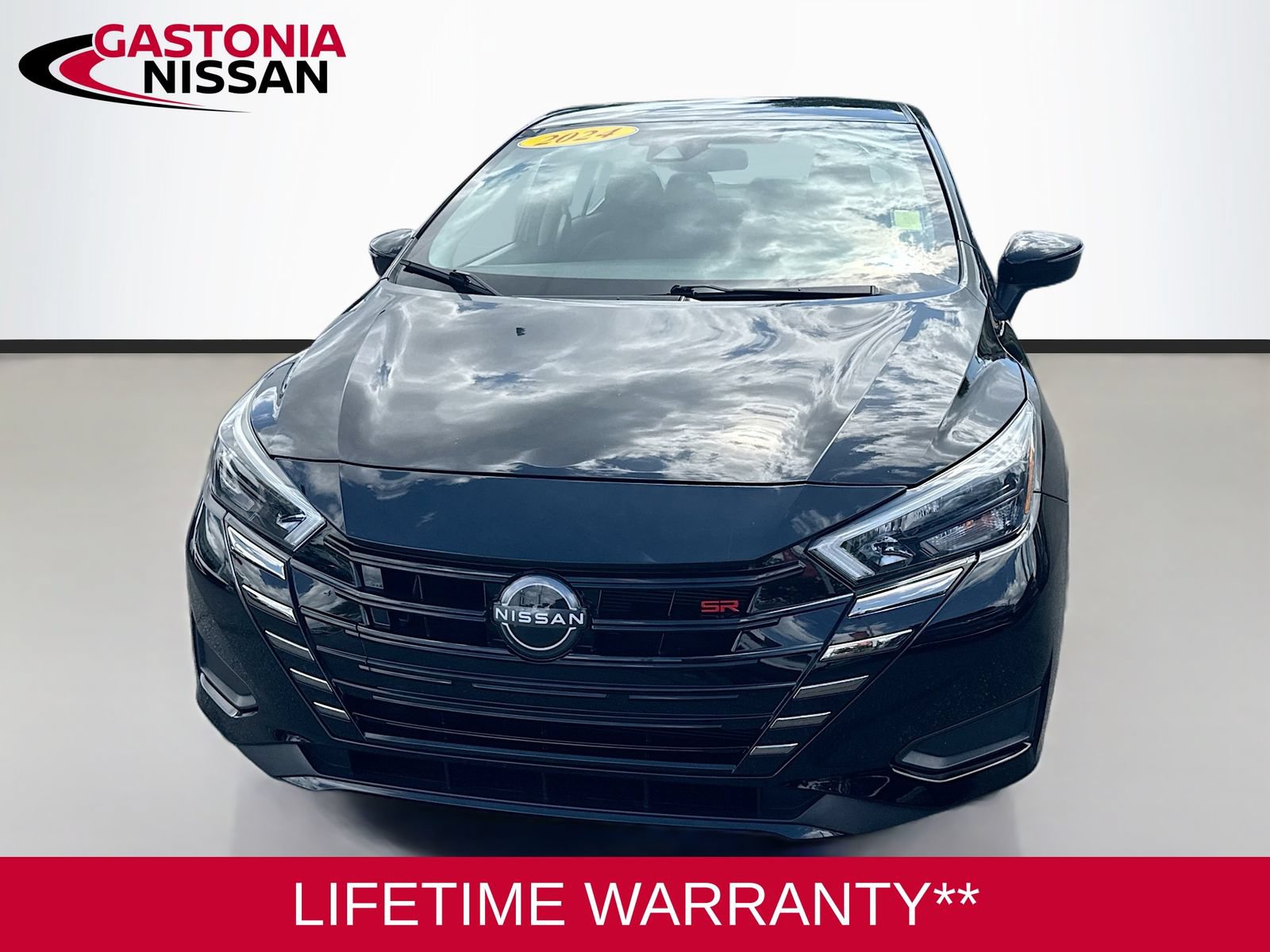 Used 2024 Nissan Versa SR FWD video 2