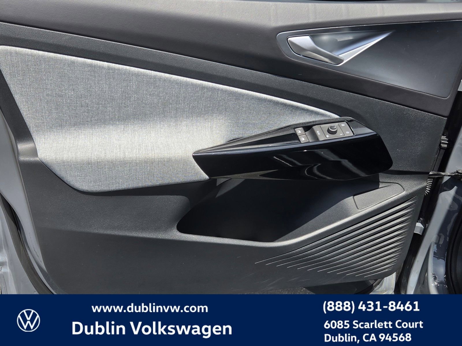 Used 2023 Volkswagen ID.4 Pro RWD image 10