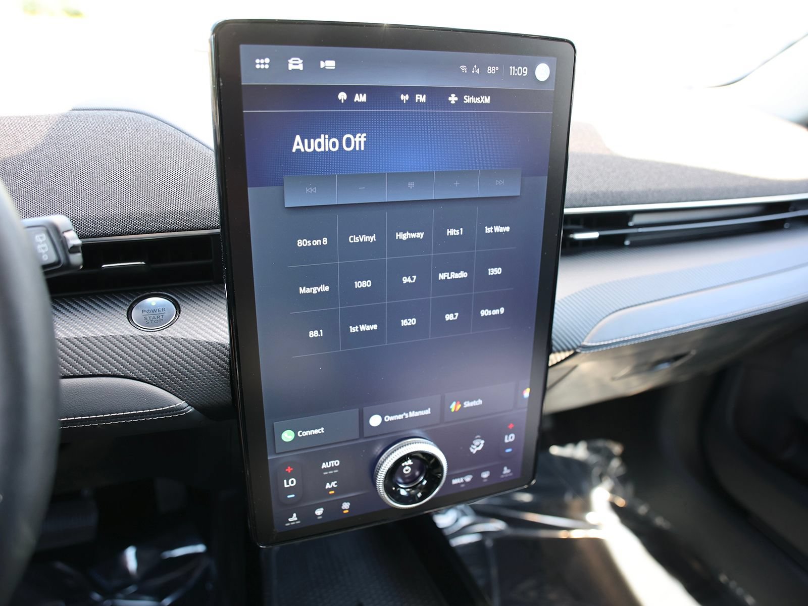 Certified 2021 Ford Mustang Mach-E Premium AWD/4WD image 24