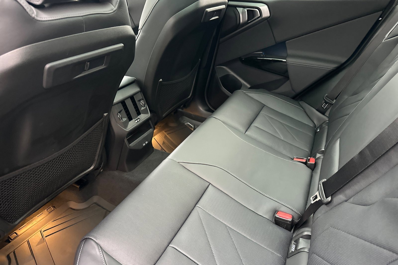 New 2026 BMW X3 xDrive30 w/ Premium Package image 9