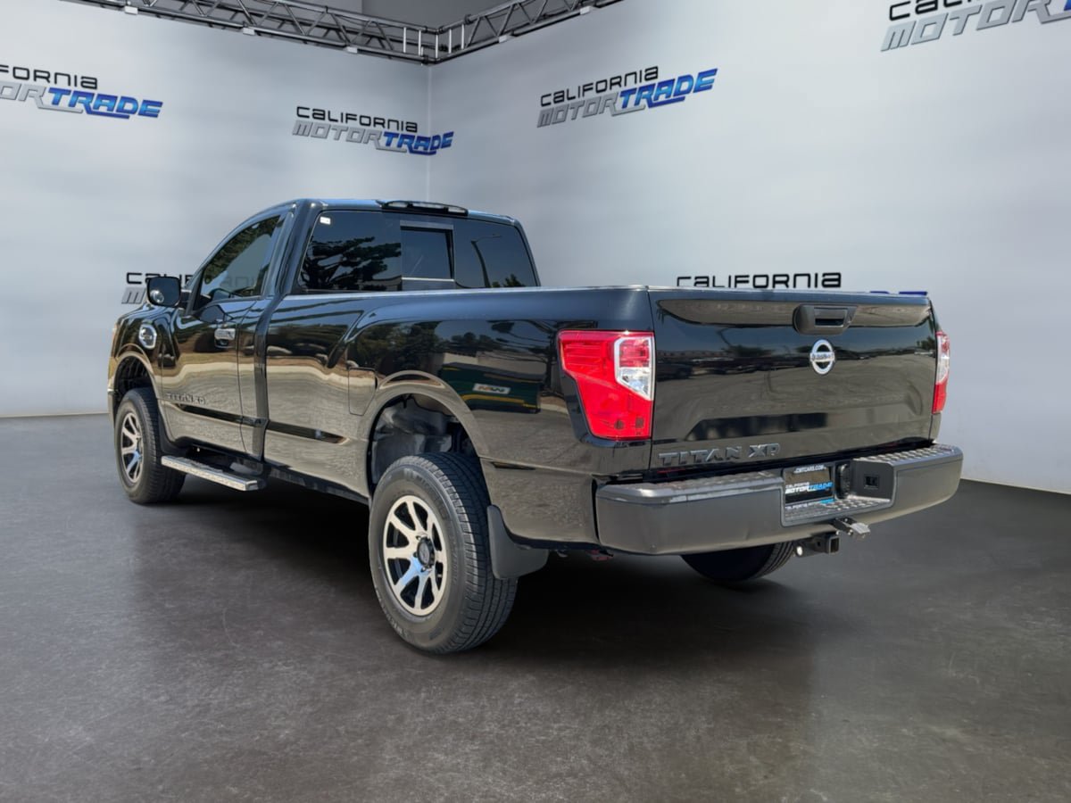 Used 2017 Nissan Titan S RWD image 7