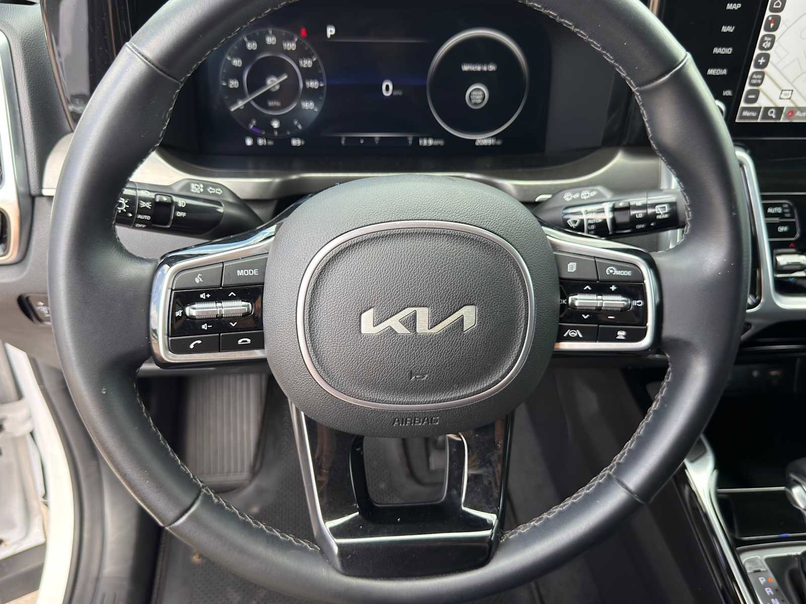 Certified 2023 Kia Sorento SX image 15