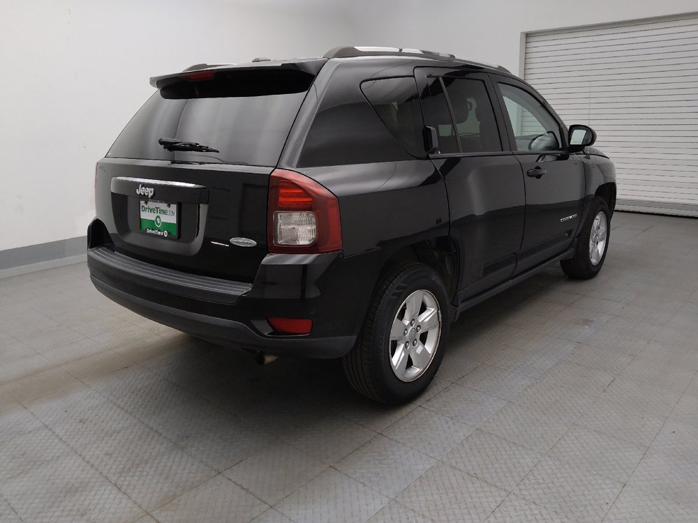 Used 2016 Jeep Compass Latitude FWD image 9