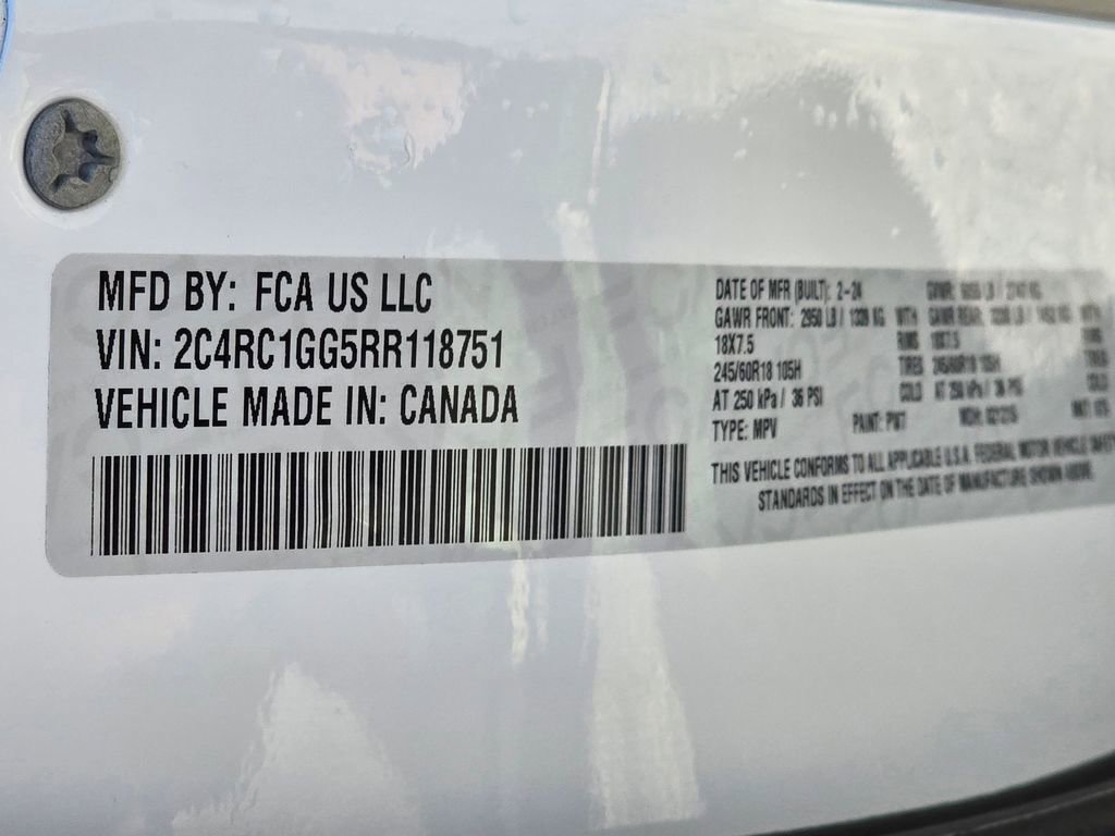 Used 2024 Chrysler Pacifica Limited FWD image 52