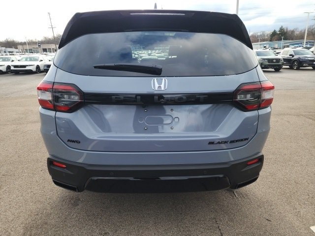New 2026 Honda Pilot Black Edition image 6