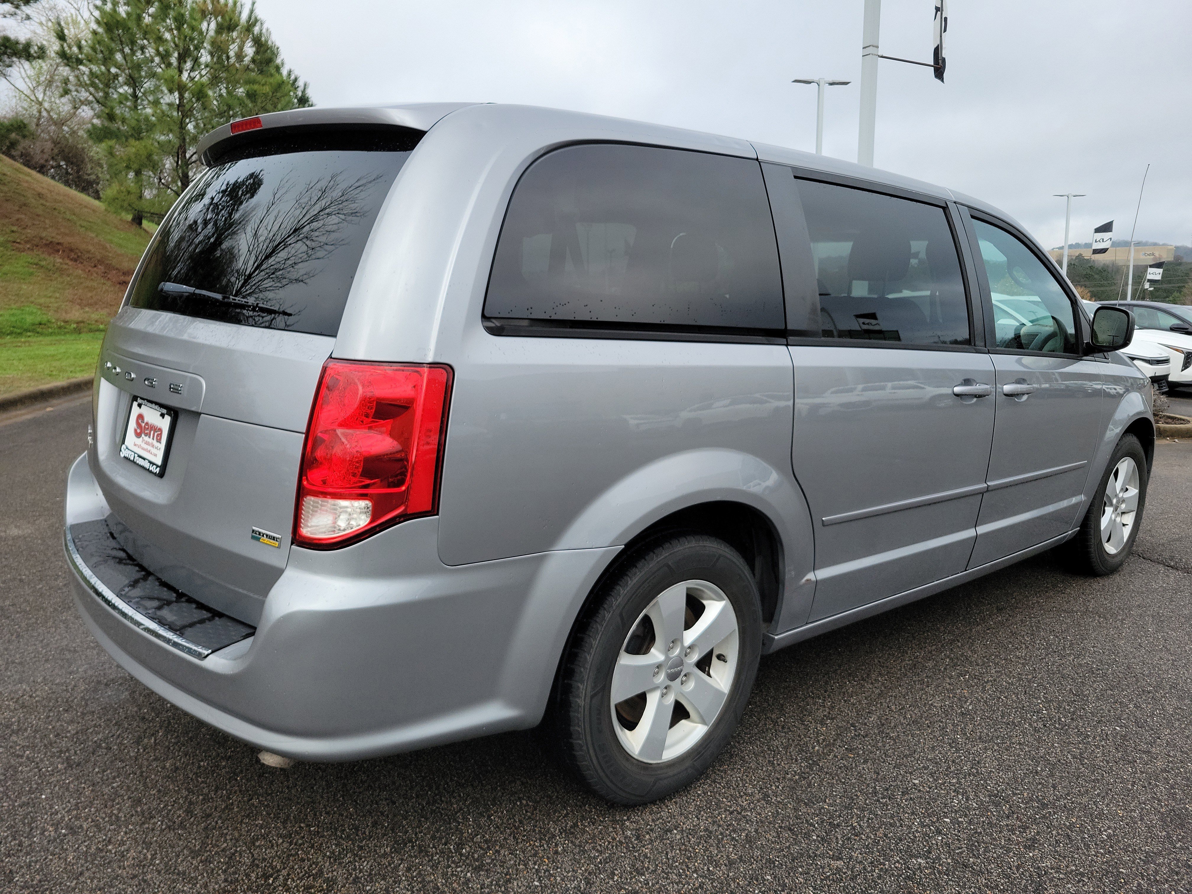 Used 2013 Dodge Grand Caravan SE image 23