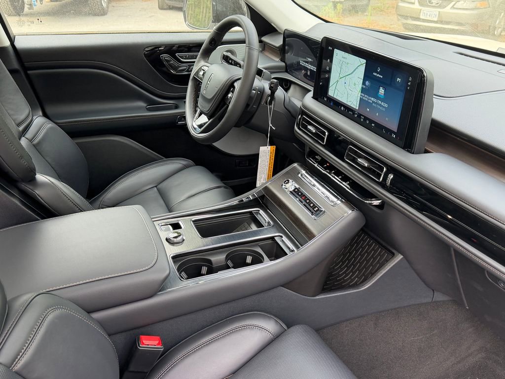 New 2026 Lincoln Aviator Reserve w/ Luxury Package AWD/4WD image 8