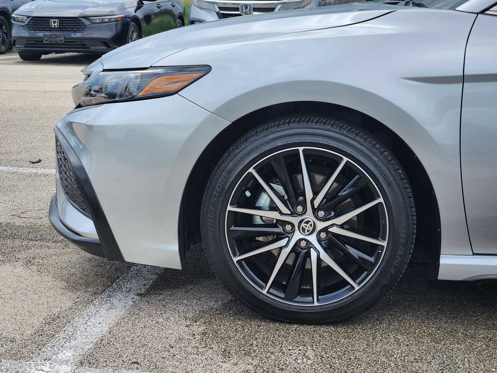 Used 2024 Toyota Camry SE FWD image 8