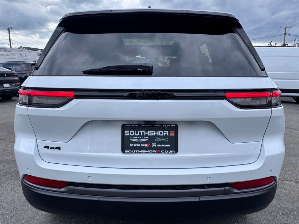 New 2026 Jeep Grand Cherokee Limited w/ Limited Altitude Package AWD/4WD image 6