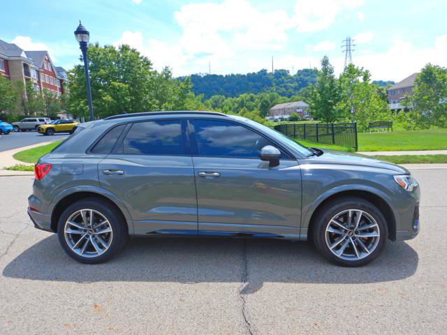 Used 2023 Audi Q3 2.0T Premium w/ Black Optic Sport Package AWD/4WD image 10