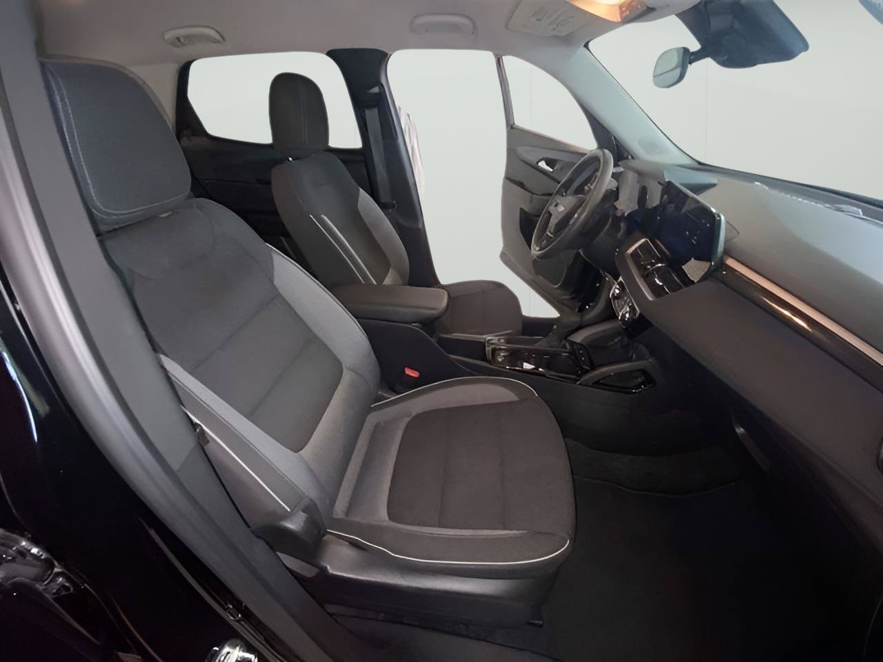 Certified 2024 Chevrolet TrailBlazer LT FWD image 37