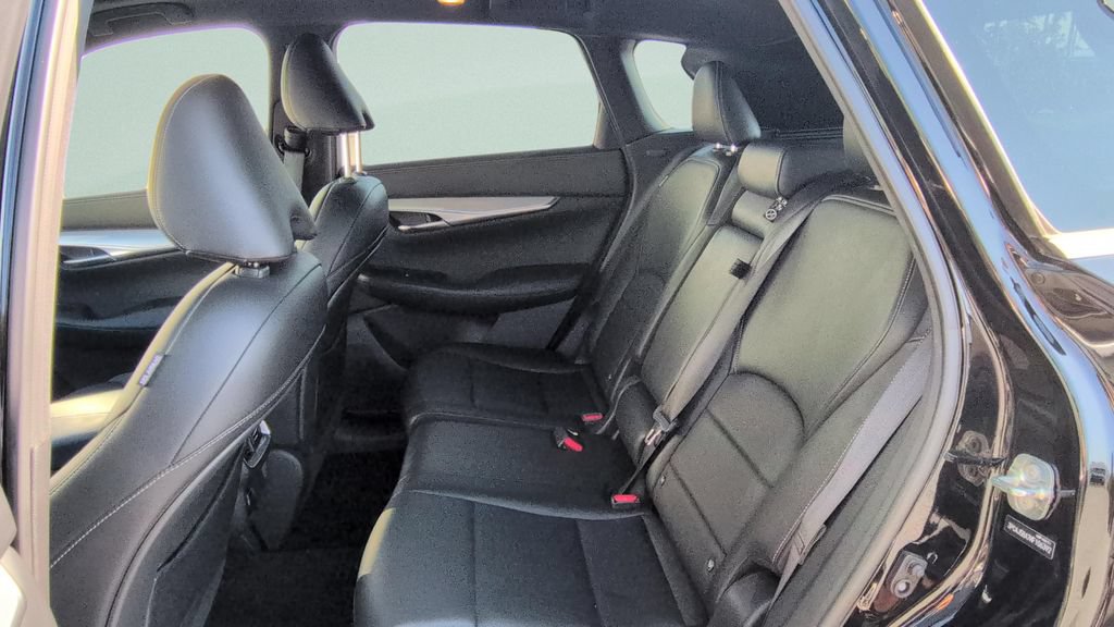 Used 2021 INFINITI QX50 Luxe w/ Appearance Package FWD image 10