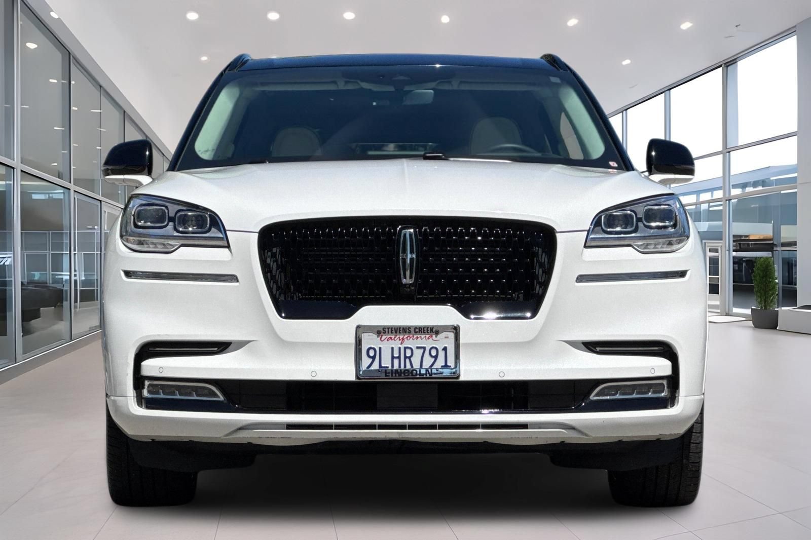 Certified 2023 Lincoln Aviator Black Label AWD/4WD image 9