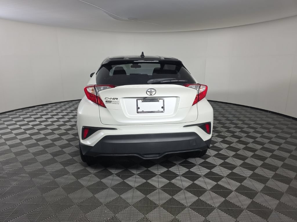 Used 2020 Toyota C-HR XLE FWD image 4