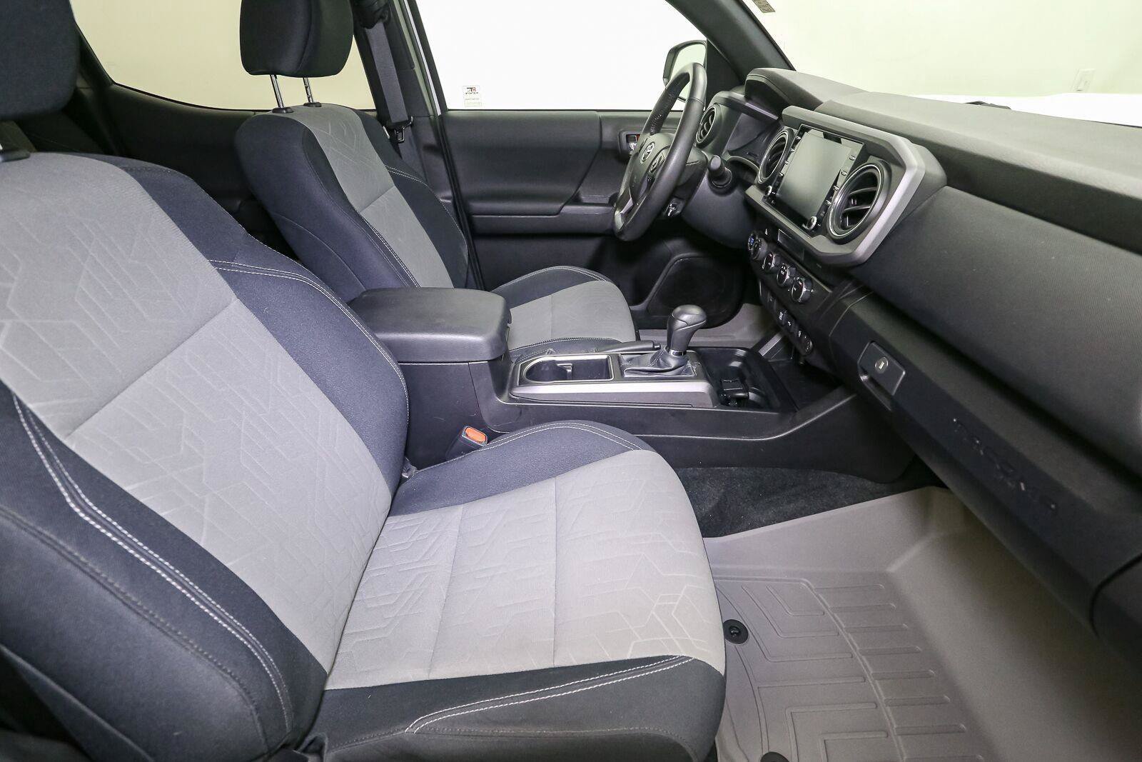 Used 2023 Toyota Tacoma TRD Sport AWD/4WD image 17