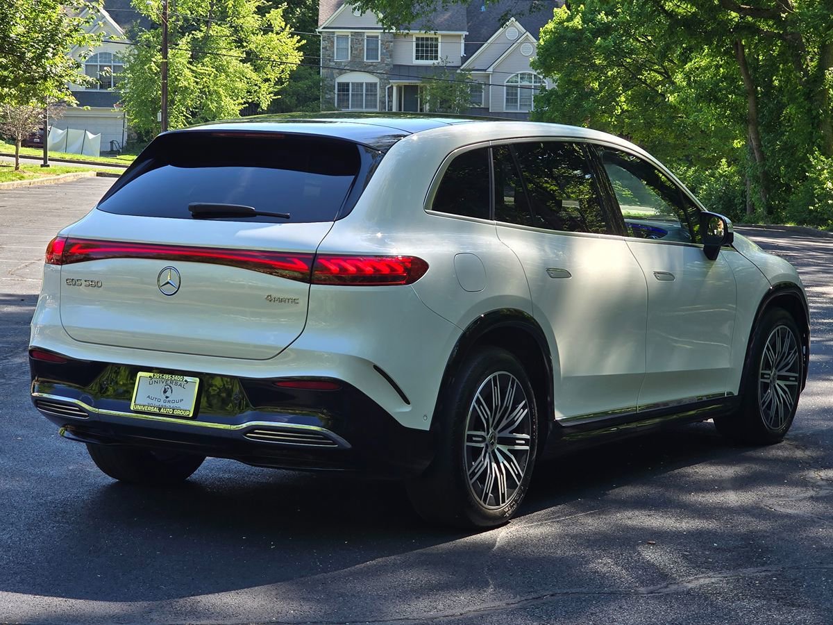 Used 2023 Mercedes-Benz EQS 580 4MATIC SUV w/ Pinnacle Trim Package image 6