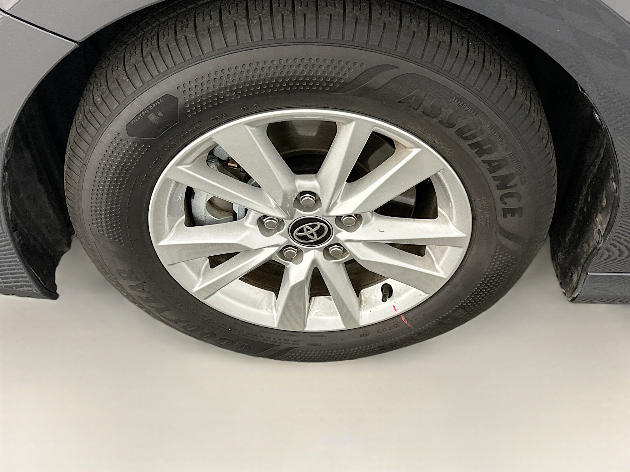 Used 2025 Toyota Camry LE image 11