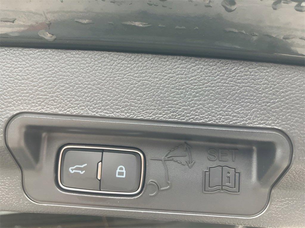 Used 2023 Ford Explorer XLT w/ Equipment Group 202A image 38