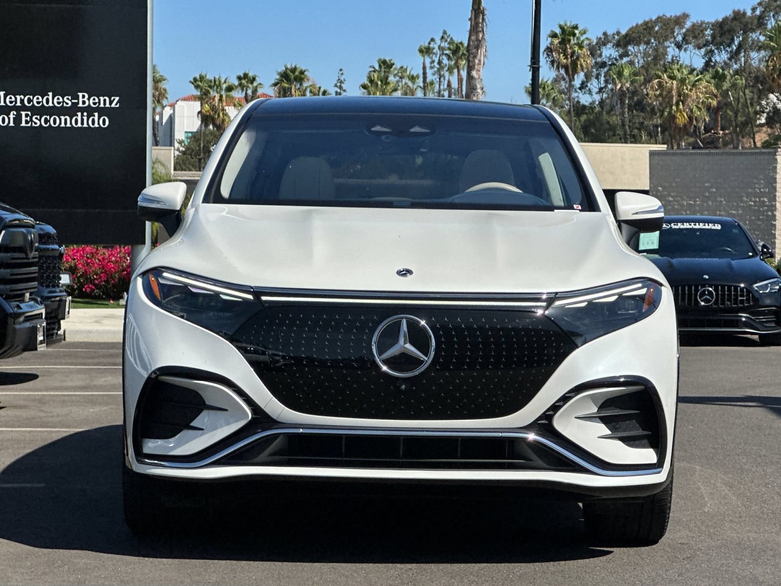 Used 2023 Mercedes-Benz EQS 580 4MATIC SUV image 9