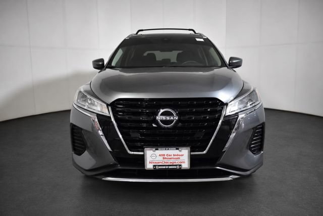 Used 2023 Nissan Kicks SV w/ Exterior Package FWD image 2