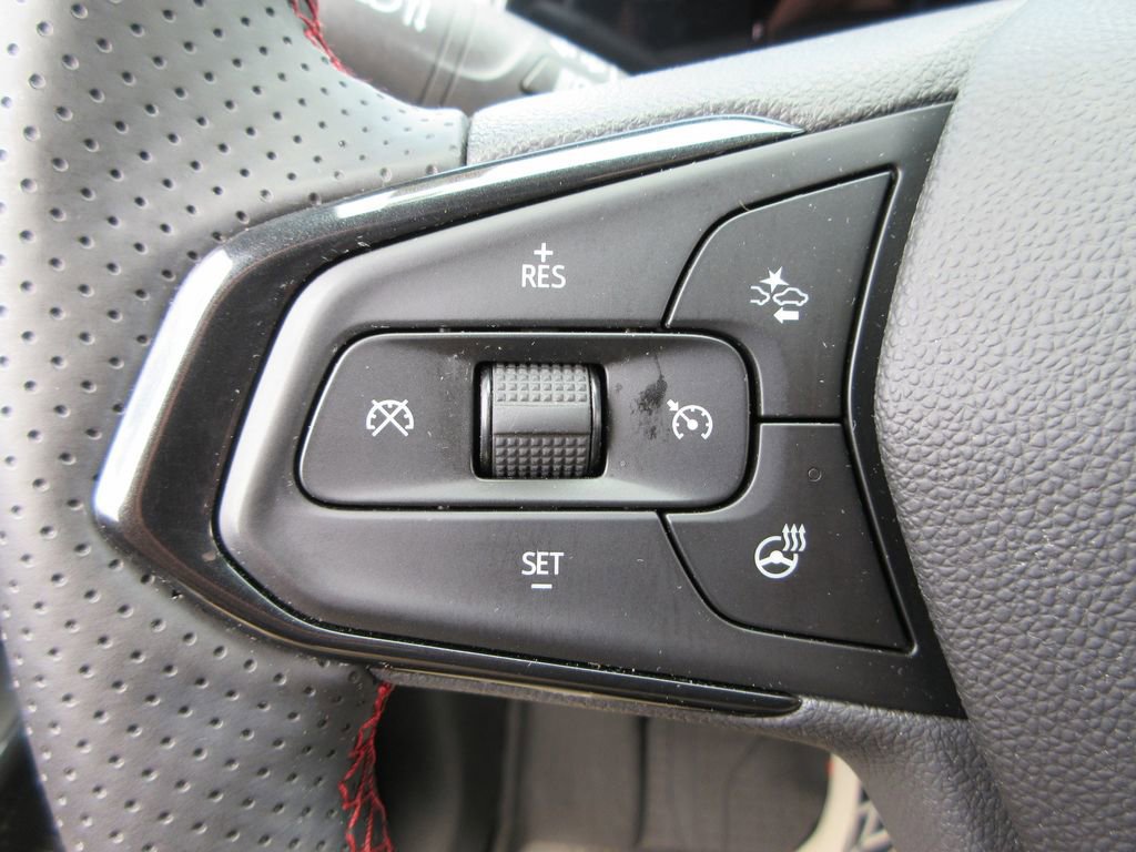 Certified 2025 Chevrolet Trax RS w/ Driver Confidence Package FWD image 26
